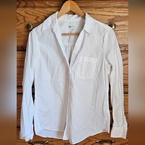 GAP White Casual Button Down Shirt